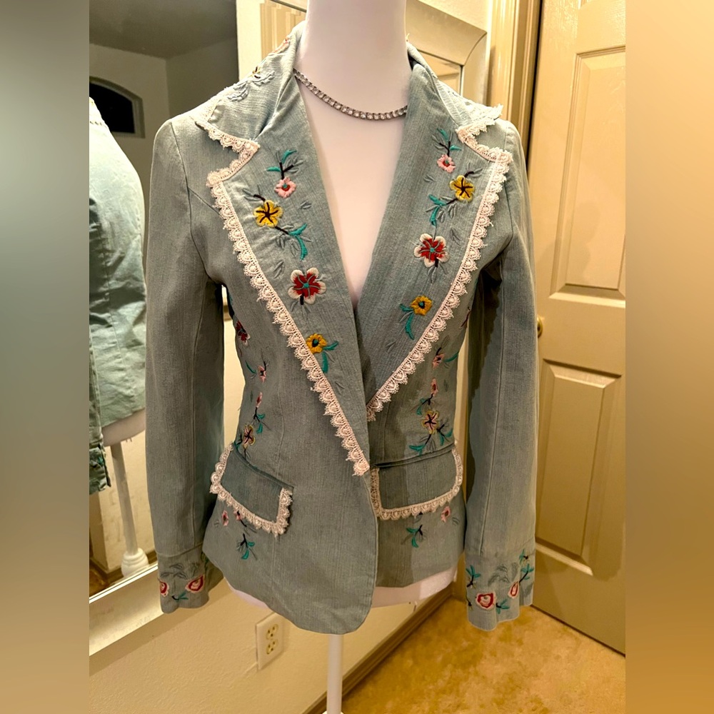 Cotton Embroidered blazer lace trim
